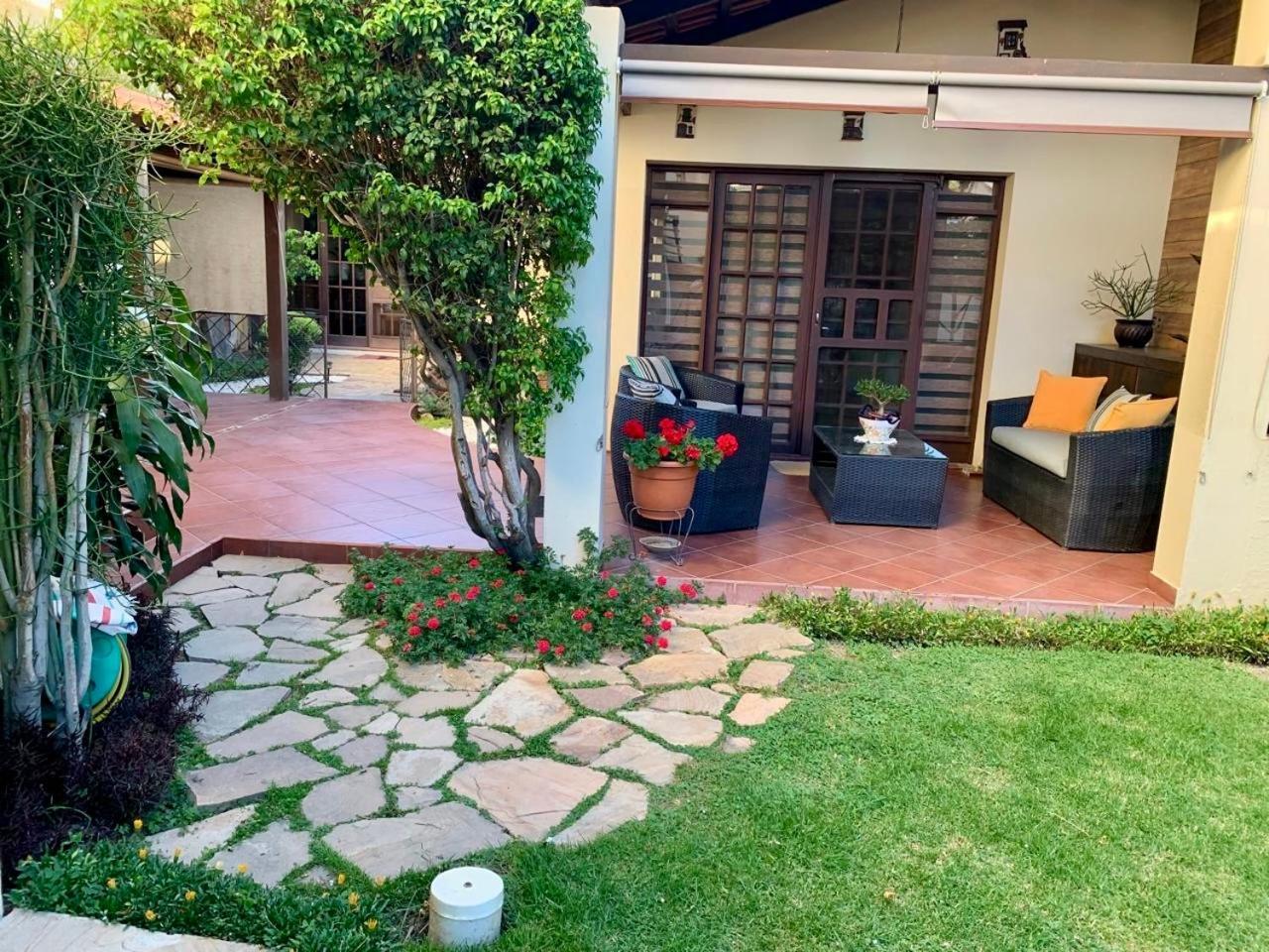 Apartamento Con Jardin Cochabamba Eksteriør billede