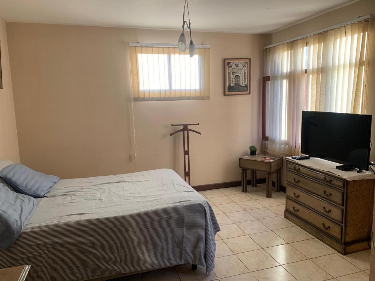 Apartamento Con Jardin Cochabamba Eksteriør billede