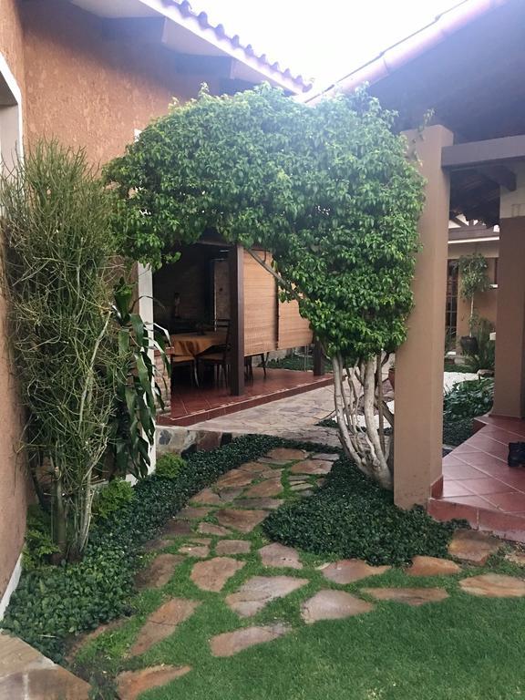 Apartamento Con Jardin Cochabamba Eksteriør billede